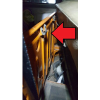 T2 haakje tbv bijrijdersstoel/bank 211881546