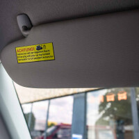 Sicherheitsaufkleber "Achtung! Fahren nur mit verriegel