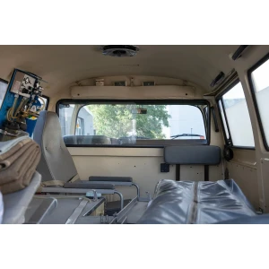 T2 ambulance tussenwand met schuifraam