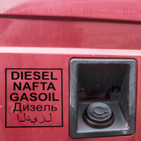 Aufkleber DIESEL NAFTA GASOIL plus Russisch und Arabisch Sch